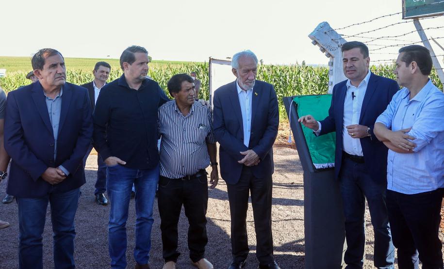 Piana inaugura obras de pavimentação, praças e anuncia novos investimentos para Jesuítas