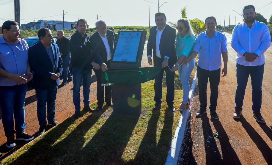 Piana inaugura obras de pavimentação, praças e anuncia novos investimentos para Jesuítas