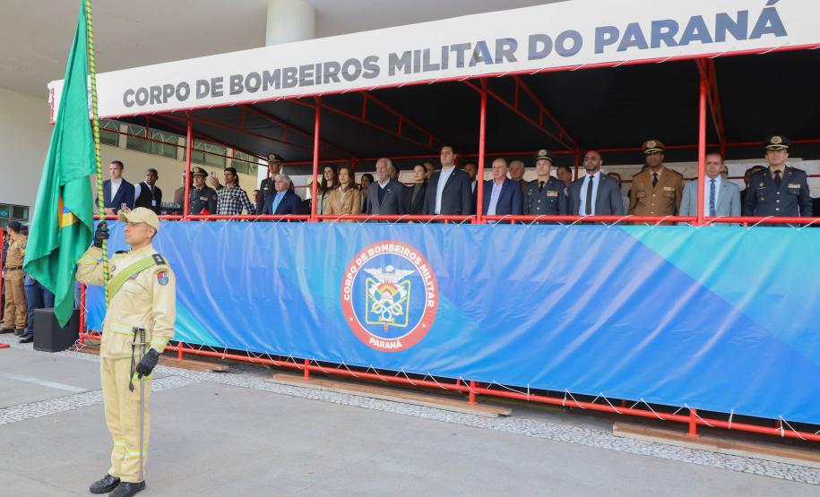 Maior contratação em dez anos: 419 bombeiros vão começar a atuar em todo o Paraná