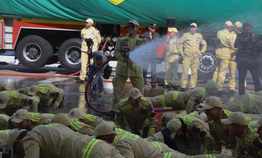 Maior contratação em dez anos: 419 bombeiros vão começar a atuar em todo o Paraná