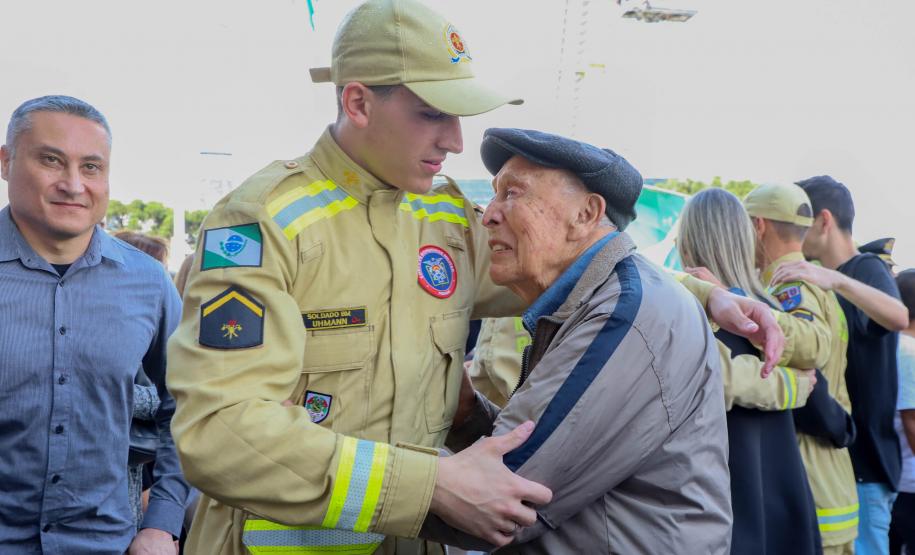 Maior contratação em dez anos: 419 bombeiros vão começar a atuar em todo o Paraná