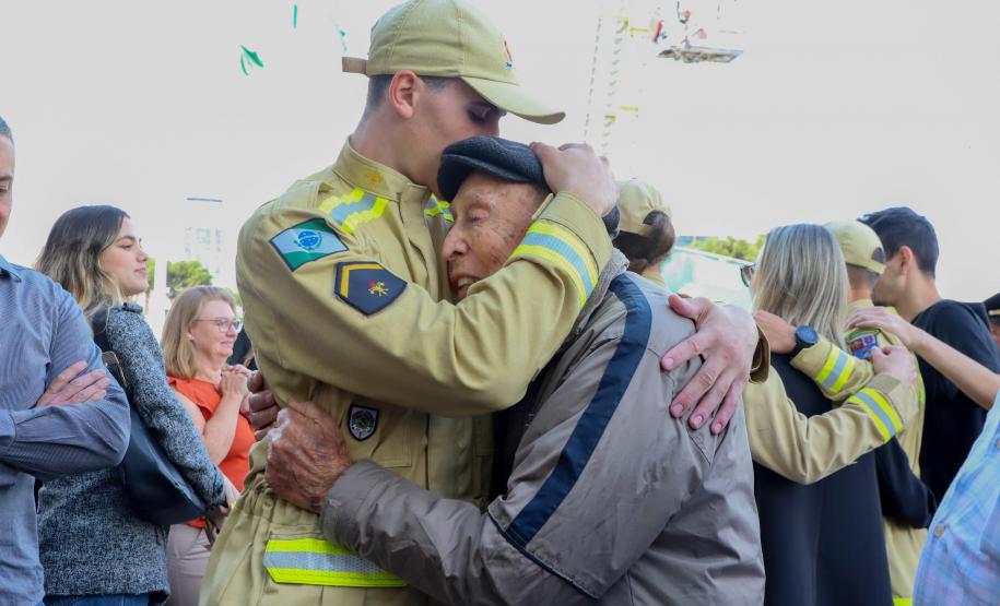 Maior contratação em dez anos: 419 bombeiros vão começar a atuar em todo o Paraná