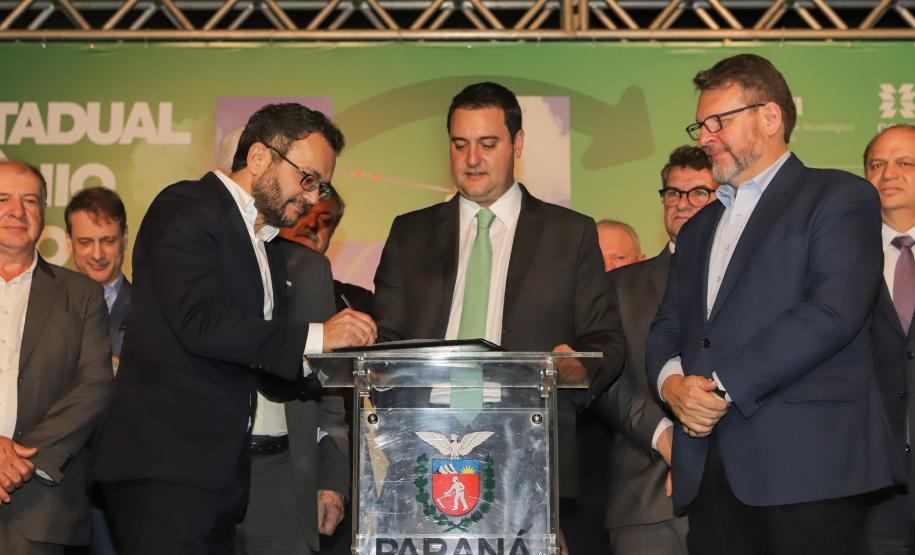 Paraná organiza cadeia para liderar produção de hidrogênio renovável no Brasil