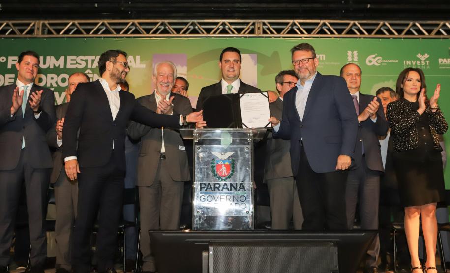 Paraná organiza cadeia para liderar produção de hidrogênio renovável no Brasil