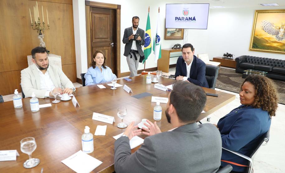 Governador Carlos Massa Ratinhos Junior recebe a Ministra da Cultura Margareth Menezes