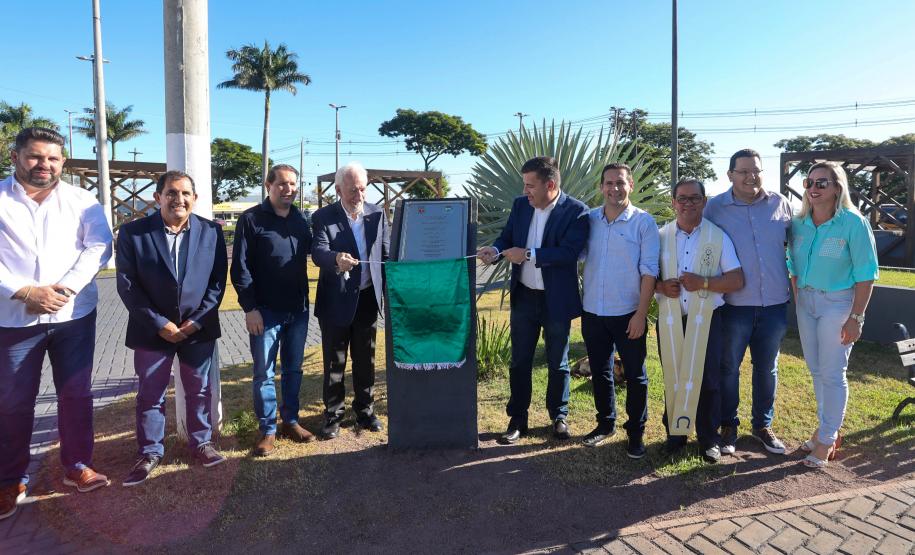 Piana inaugura obras de pavimentação, praças e anuncia novos investimentos para Jesuítas