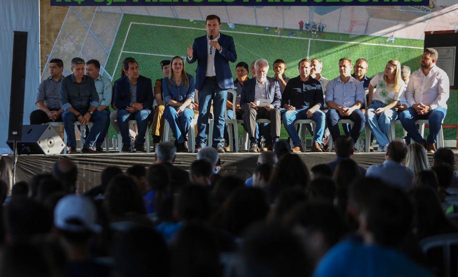 Piana inaugura obras de pavimentação, praças e anuncia novos investimentos para Jesuítas