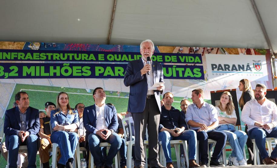 Piana inaugura obras de pavimentação, praças e anuncia novos investimentos para Jesuítas