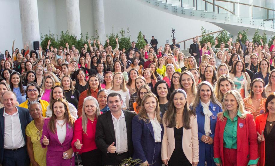Encontro no Palácio Iguaçu incentiva participação das mulheres na política