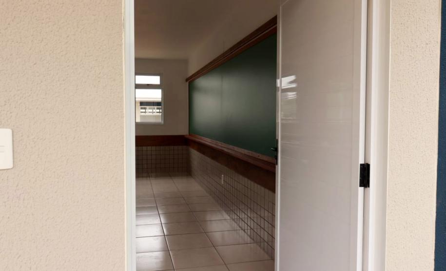 Substituição de salas de madeira: Governo entrega 50 novos espaços a colégios estaduais