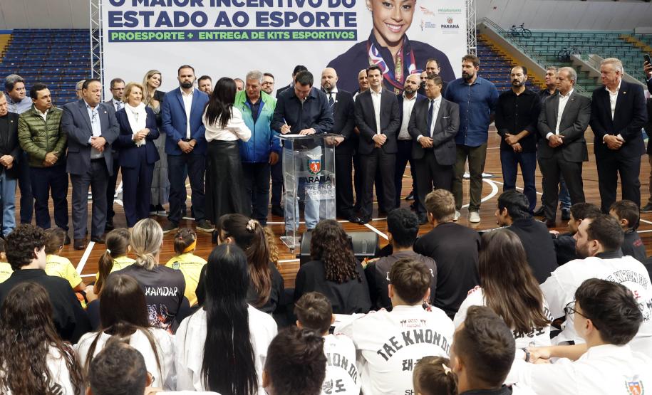 Com R$ 100 milhões de bolsas e apoio, Estado anuncia maior pacote da história do esporte