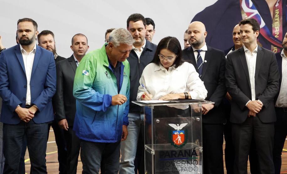 Com R$ 100 milhões de bolsas e apoio, Estado anuncia maior pacote da história do esporte