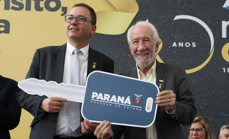 Paraná lança campanha Maio Amarelo com ações educativas e entrega de veículos ao Detran