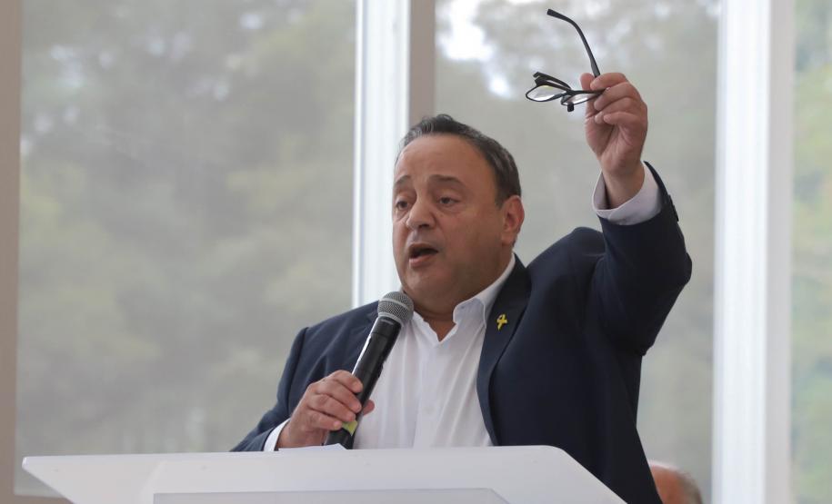 Paraná lança campanha Maio Amarelo com ações educativas e entrega de veículos ao Detran