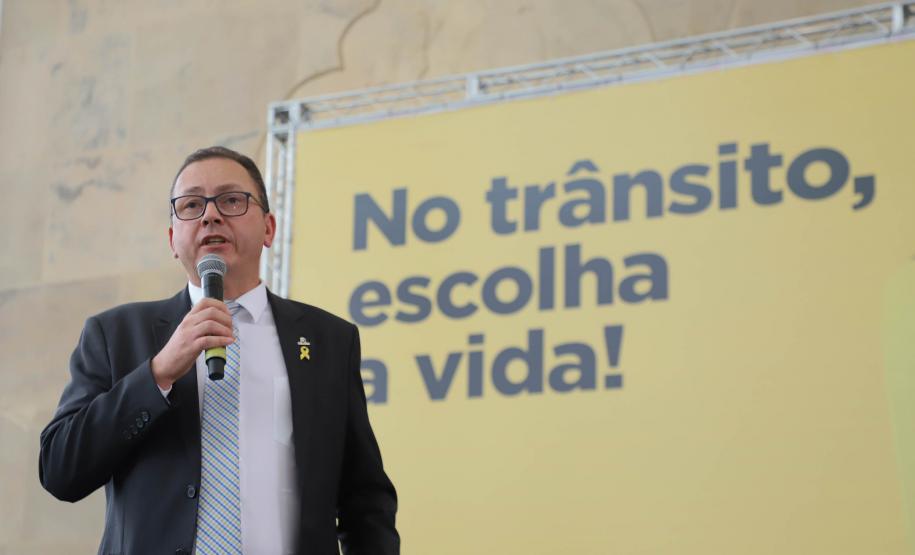 Paraná lança campanha Maio Amarelo com ações educativas e entrega de veículos ao Detran