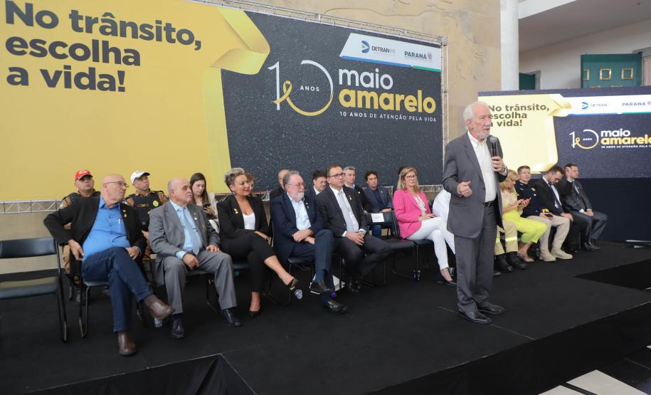 Paraná lança campanha Maio Amarelo com ações educativas e entrega de veículos ao Detran