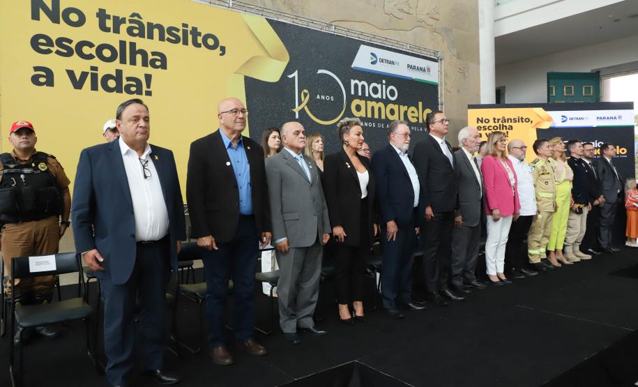 Paraná lança campanha Maio Amarelo com ações educativas e entrega de veículos ao Detran