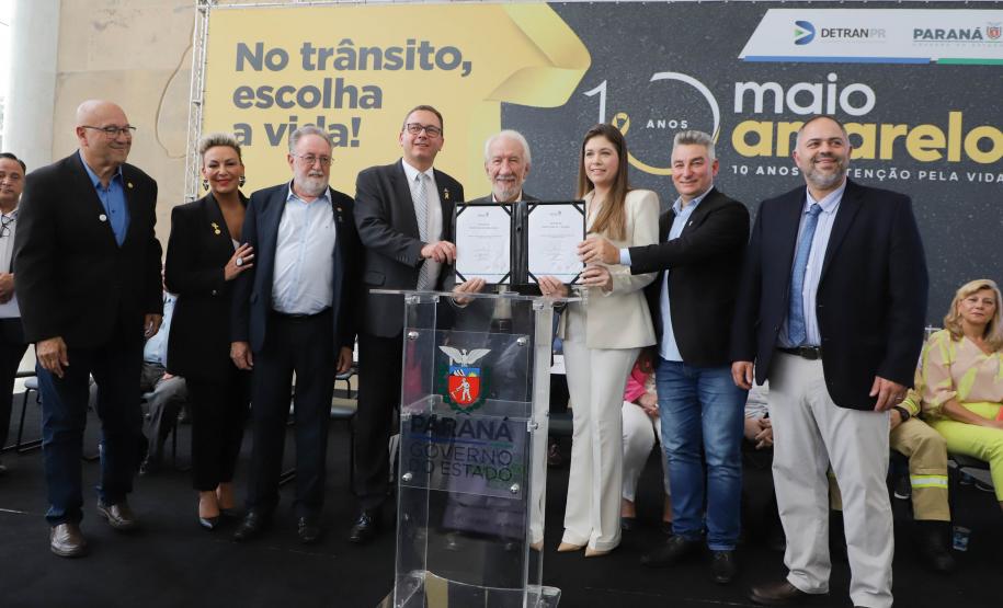 Paraná lança campanha Maio Amarelo com ações educativas e entrega de veículos ao Detran