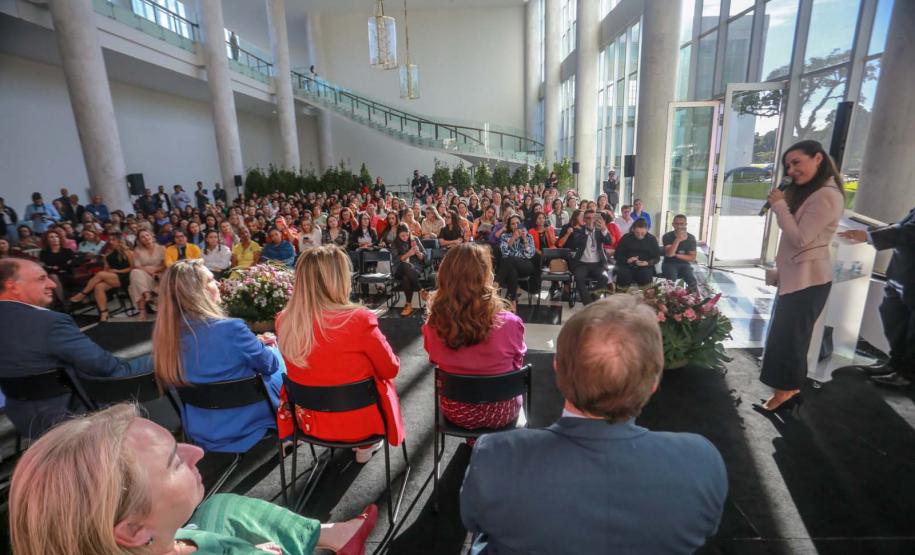 Encontro no Palácio Iguaçu incentiva participação das mulheres na política