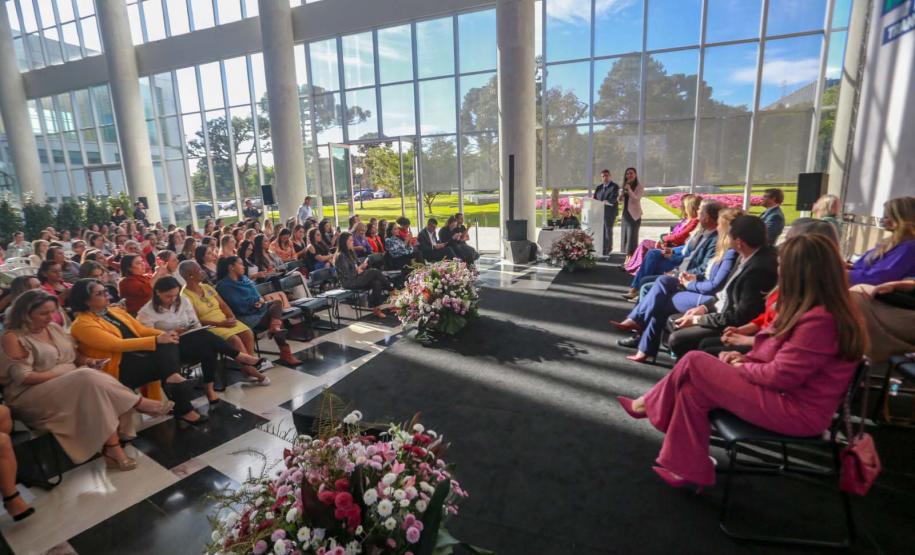 Encontro no Palácio Iguaçu incentiva participação das mulheres na política