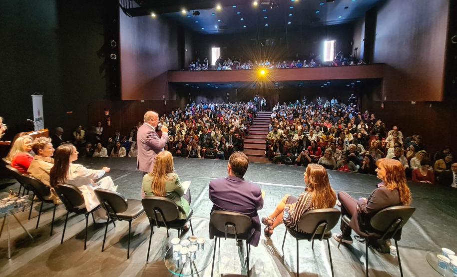 Paraná discute estratégias para combater a violência contra a mulher no ambiente de trabalho