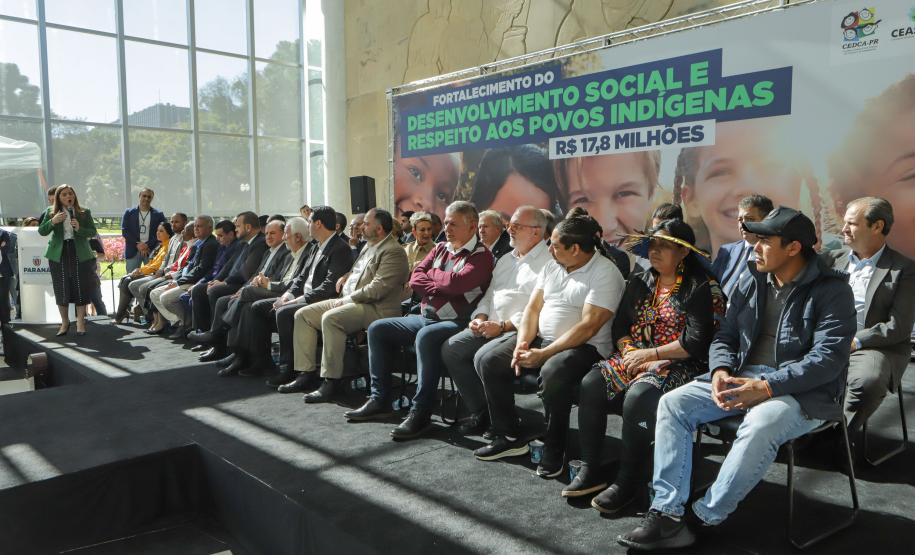 Governador anuncia Conferência Estadual dos Povos Indígenas e R$ 7 milhões para proteção social