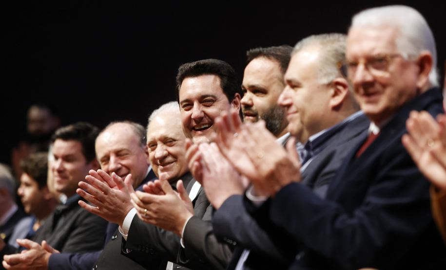 Com foco na alfabetização, Governo amplia programas de apoio às redes municipais