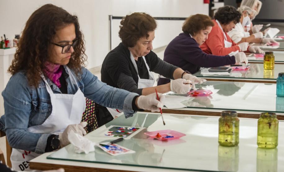Programação cultural do Paraná tem orquestra regida por maestra, teatro no interior e Leila Pugnaloni