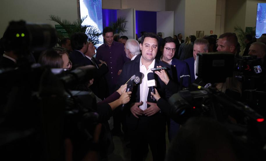 Governador apresenta potenciais turísticos do Paraná na abertura do Festival das Cataratas