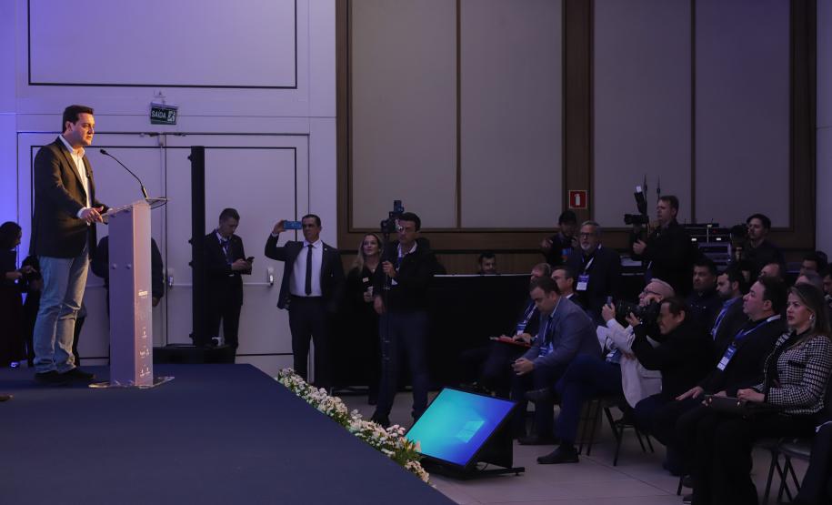 Governador destaca força das cooperativas e anuncia programas de R$ 750 milhões para o setor