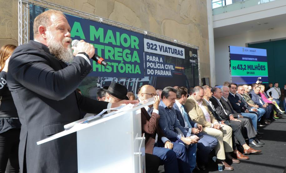 O governador Carlos Massa Ratinho Junior entregou nesta segunda-feira (5) 922 viaturas para todas as unidades da Polícia Civil do Paraná, a maior renovação de frota da história do Estado.