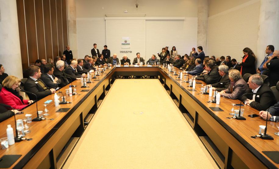 Estado e BRDE lançam programa de R$ 500 milhões para cidades com mais de 80 mil habitantes