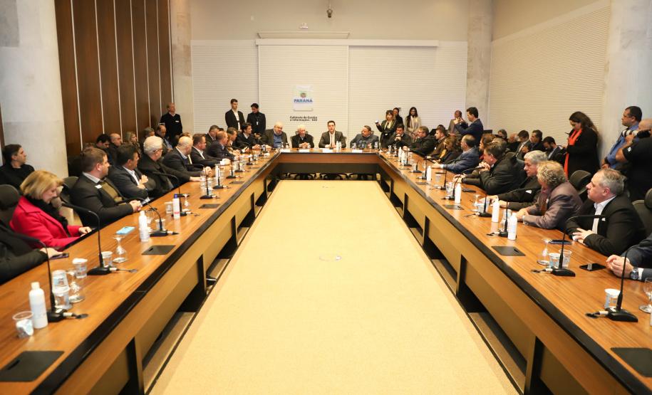 Estado e BRDE lançam programa de R$ 500 milhões para cidades com mais de 80 mil habitantes