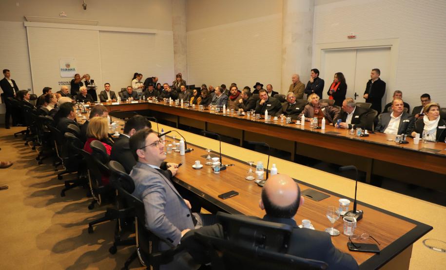 Estado e BRDE lançam programa de R$ 500 milhões para cidades com mais de 80 mil habitantes