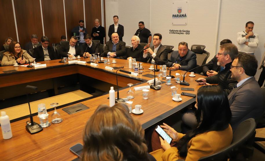 Estado e BRDE lançam programa de R$ 500 milhões para cidades com mais de 80 mil habitantes