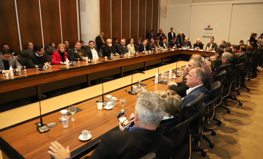 Estado e BRDE lançam programa de R$ 500 milhões para cidades com mais de 80 mil habitantes