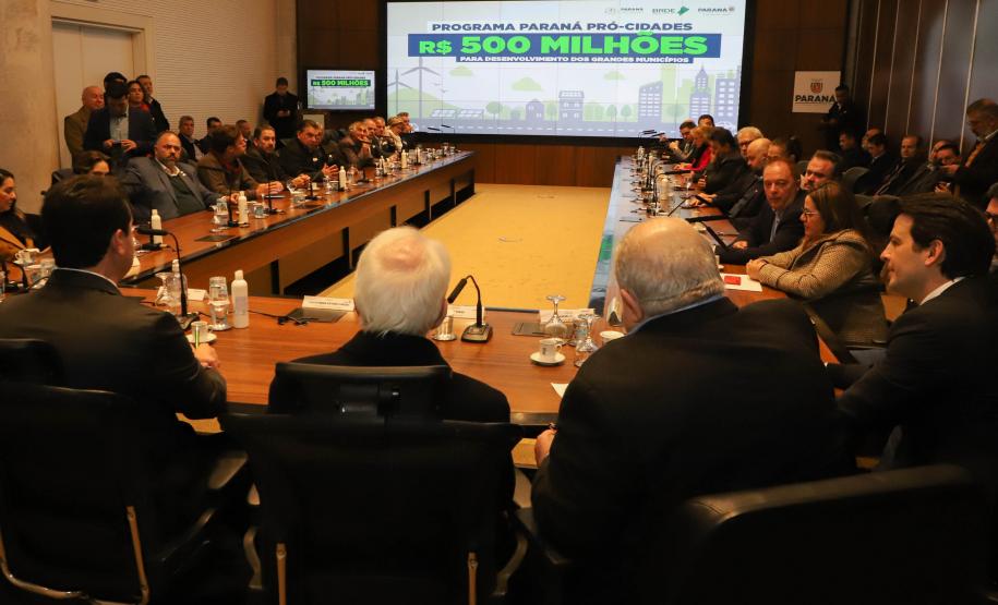 Estado e BRDE lançam programa de R$ 500 milhões para cidades com mais de 80 mil habitantes