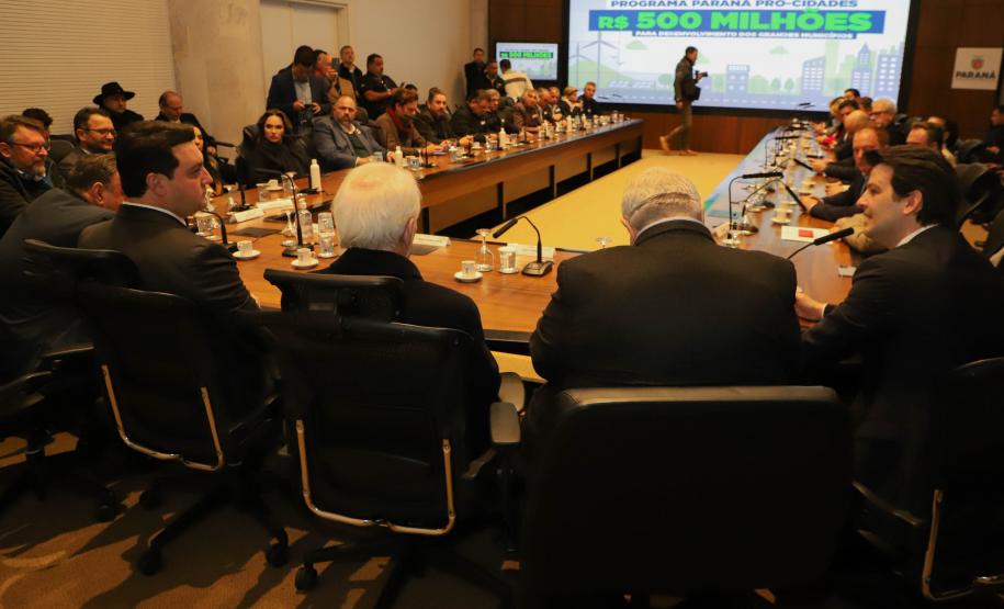 Estado e BRDE lançam programa de R$ 500 milhões para cidades com mais de 80 mil habitantes