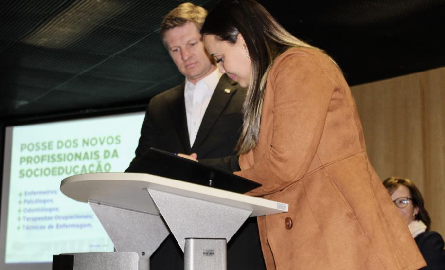 Governo do Estado empossa 40 novos servidores de saúde para o sistema socioeducativo