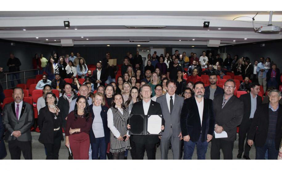 Governo do Estado empossa 40 novos servidores de saúde para o sistema socioeducativo