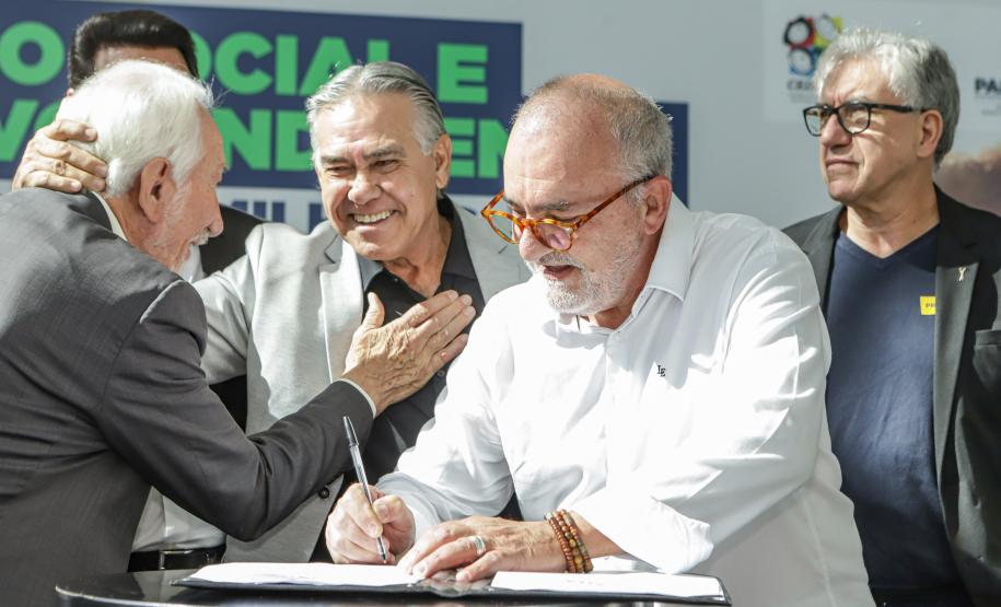 Estado amplia investimentos em assistência social e reforça ações da área em mais 140 municípios