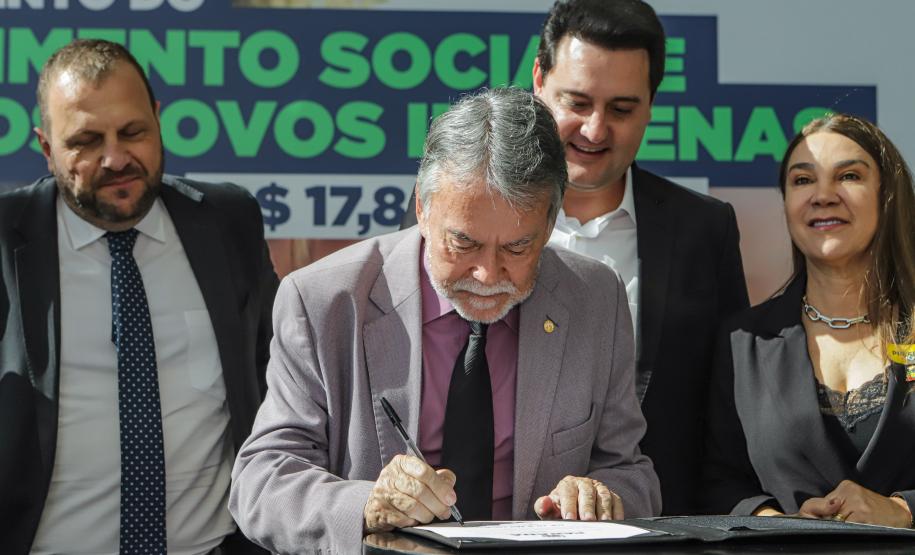 Estado amplia investimentos em assistência social e reforça ações da área em mais 140 municípios