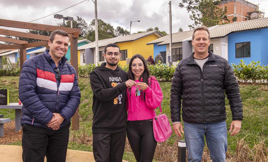Estado investe R$ 1,8 milhão para apoiar famílias em conjunto de 266 casas em Ponta Grossa