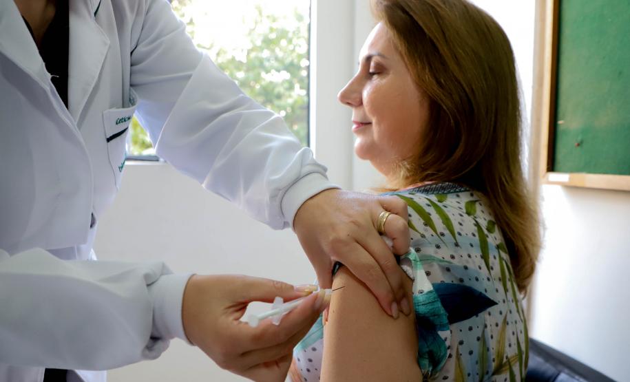Saúde convoca população a se vacinar contra gripe; Paraná tem um milhão de doses disponíveis