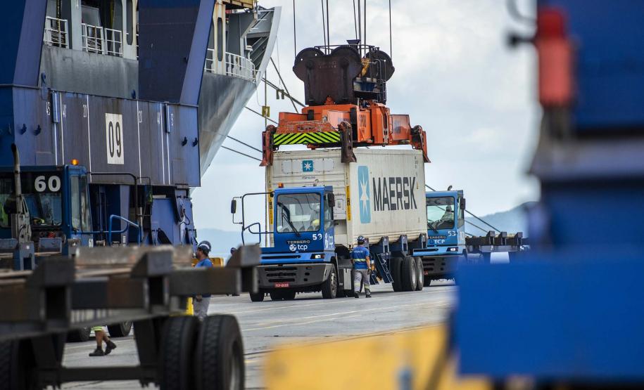 Exportações do Paraná crescem 15,3% nos primeiros cinco meses e chegam a US$ 9,8 bilhões