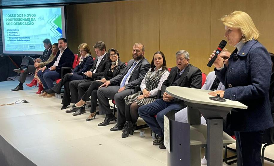 Governo do Estado empossa 40 novos servidores de saúde para o sistema socioeducativo