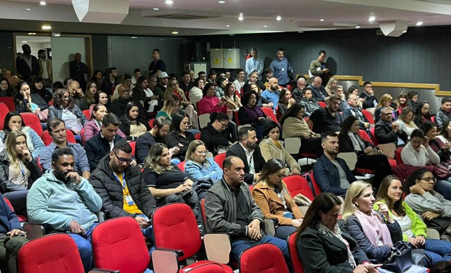 Governo do Estado empossa 40 novos servidores de saúde para o sistema socioeducativo