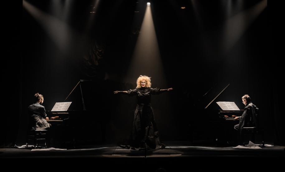 Programação cultural tem atividades artísticas de férias, shows e Festival de Bonecos