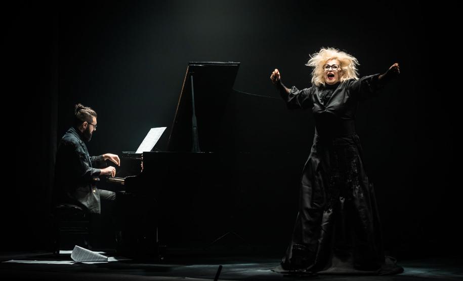 Agenda cultural tem dezenas de cursos, noite no MON e Tiomkin na Lapa