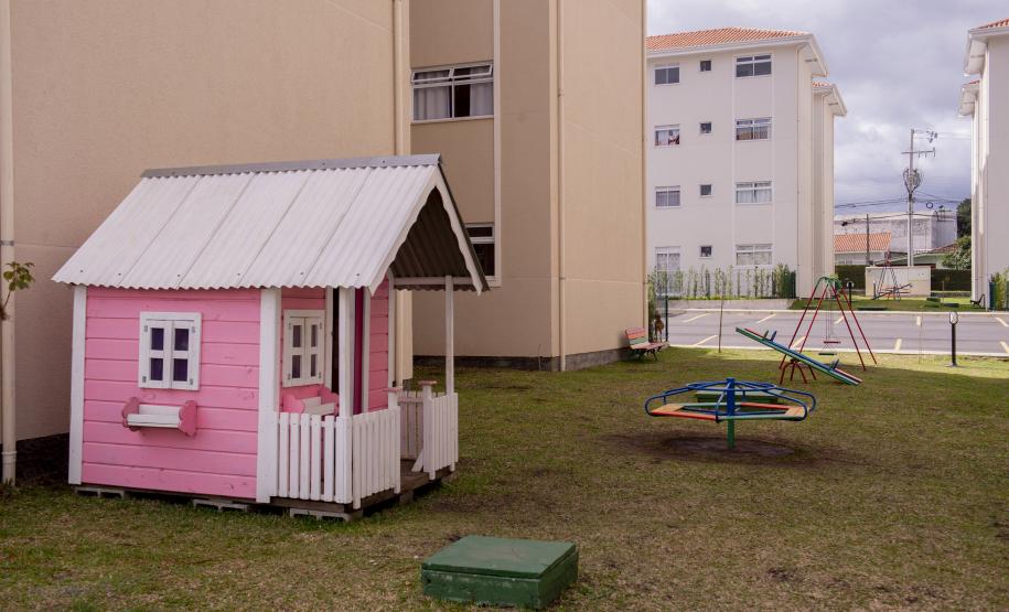 Com apoio do Estado, 111 famílias de Araucária conquistam a casa própria